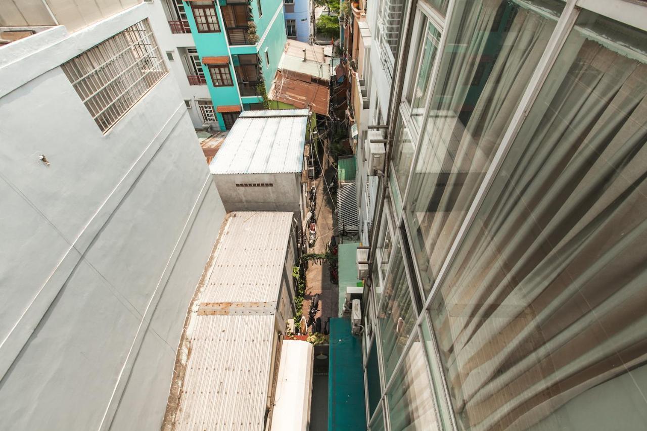 Central Studios At Ben Thanh Market By Circadian Хошимин Экстерьер фото