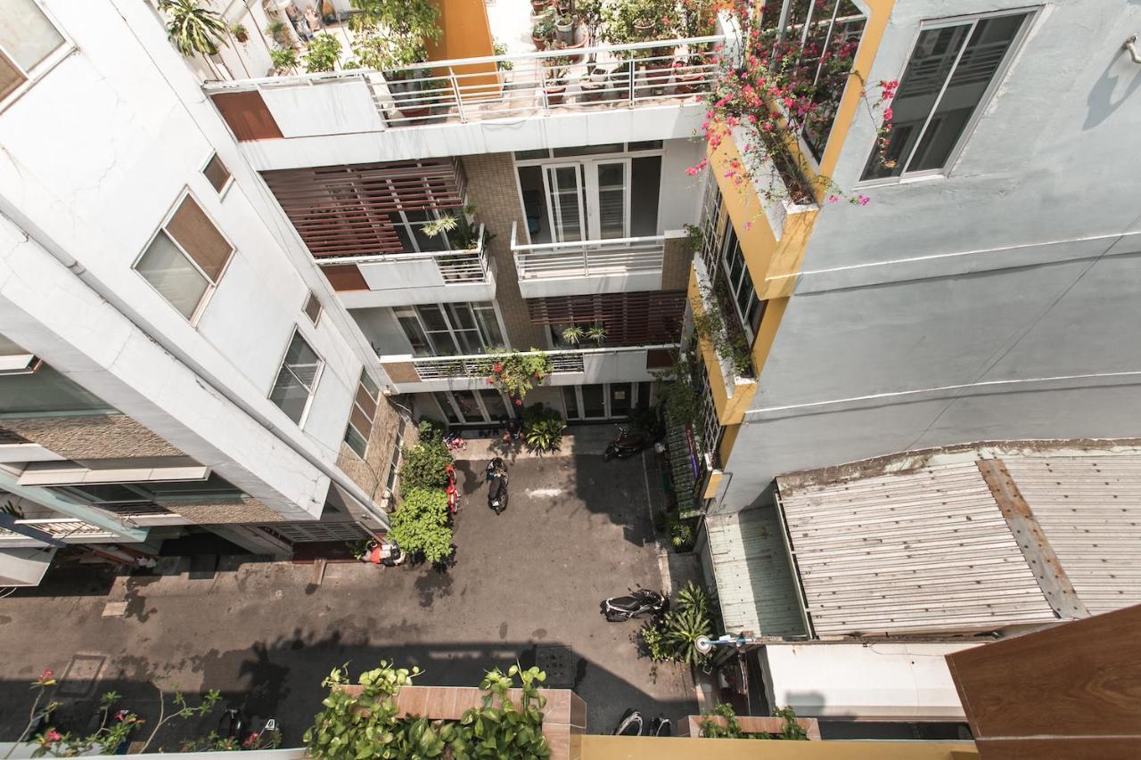 Central Studios At Ben Thanh Market By Circadian Хошимин Экстерьер фото