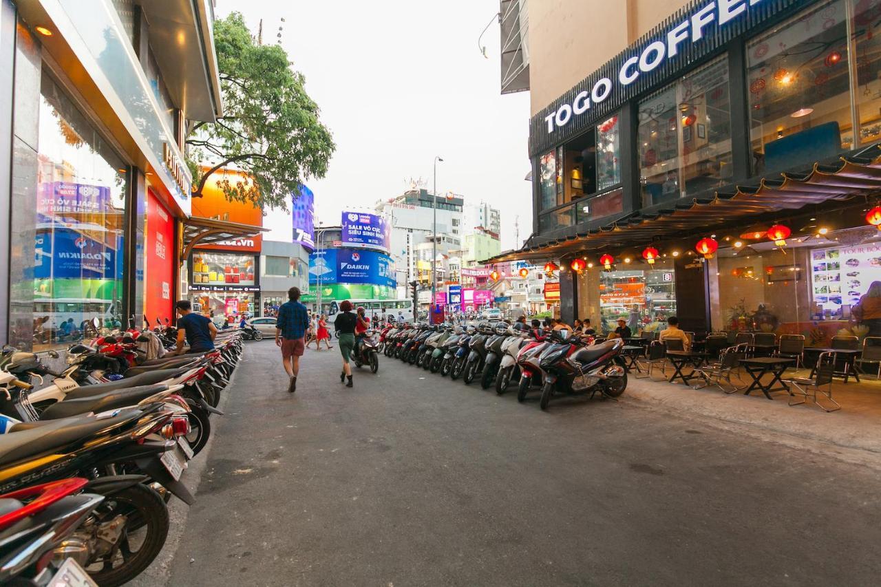 Central Studios At Ben Thanh Market By Circadian Хошимин Экстерьер фото